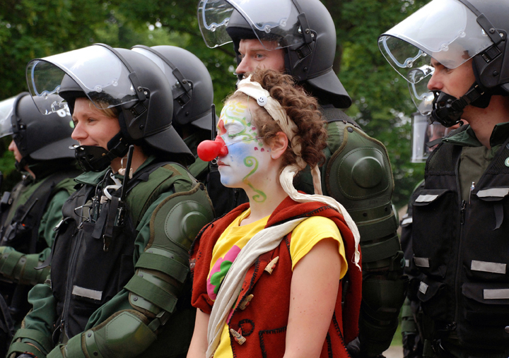 G8 Riot Clown